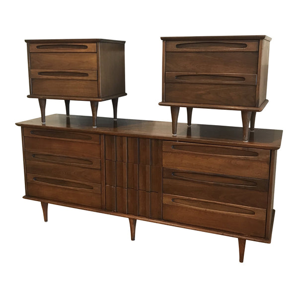 American of Martinsville Bedroom Set (incl. mirror) | touchGOODS
