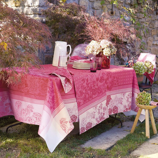 Geraniums Rose Jacquard Coated Cotton Tablecloth - touchGOODS