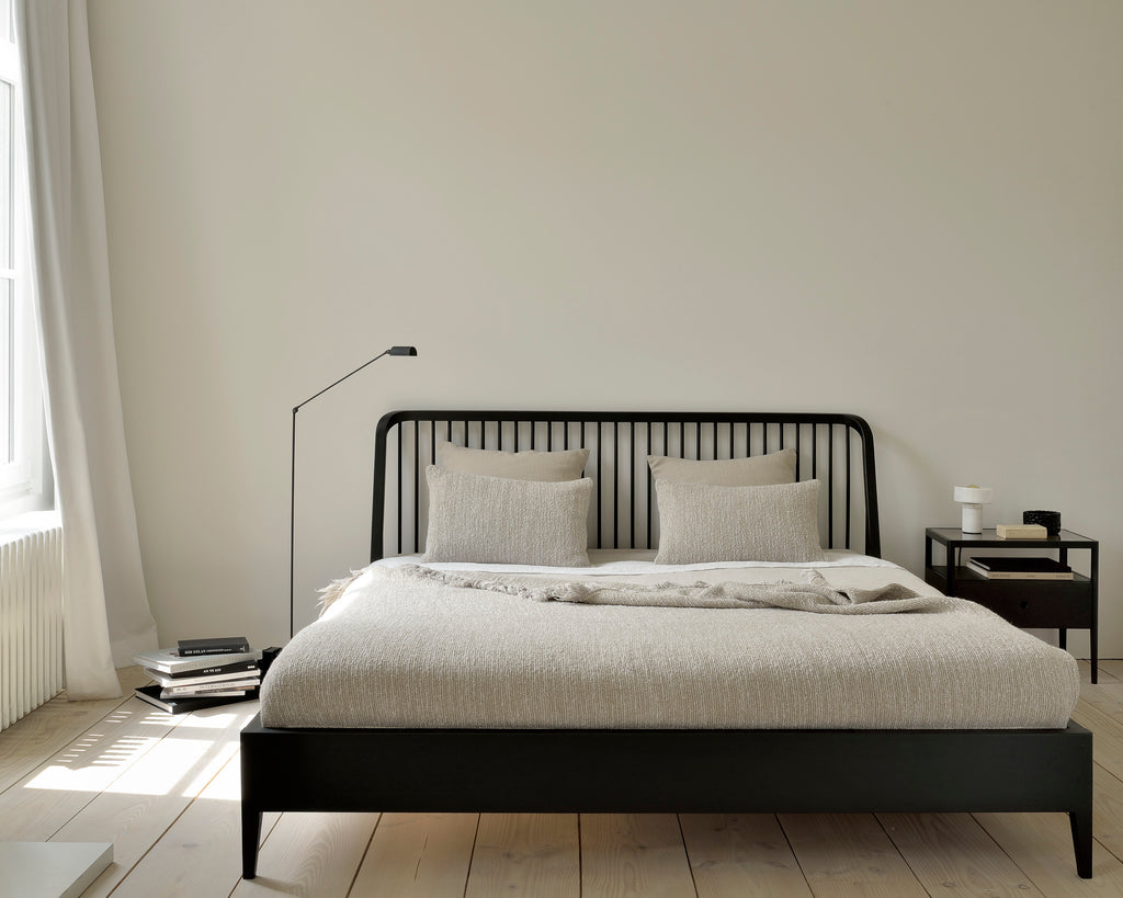 Oak Spindle Bed - touchGOODS