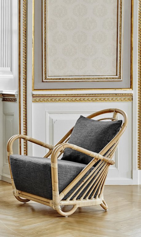 Arne Jacobsen Charlottenborg Lounge Chair | touchGOODS