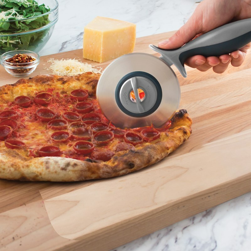 2-in-1 Pizza Wheel - touchGOODS